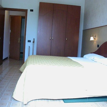 Hotel Calabresi سان بنيديتّو ديل ترونتو المظهر الخارجي الصورة