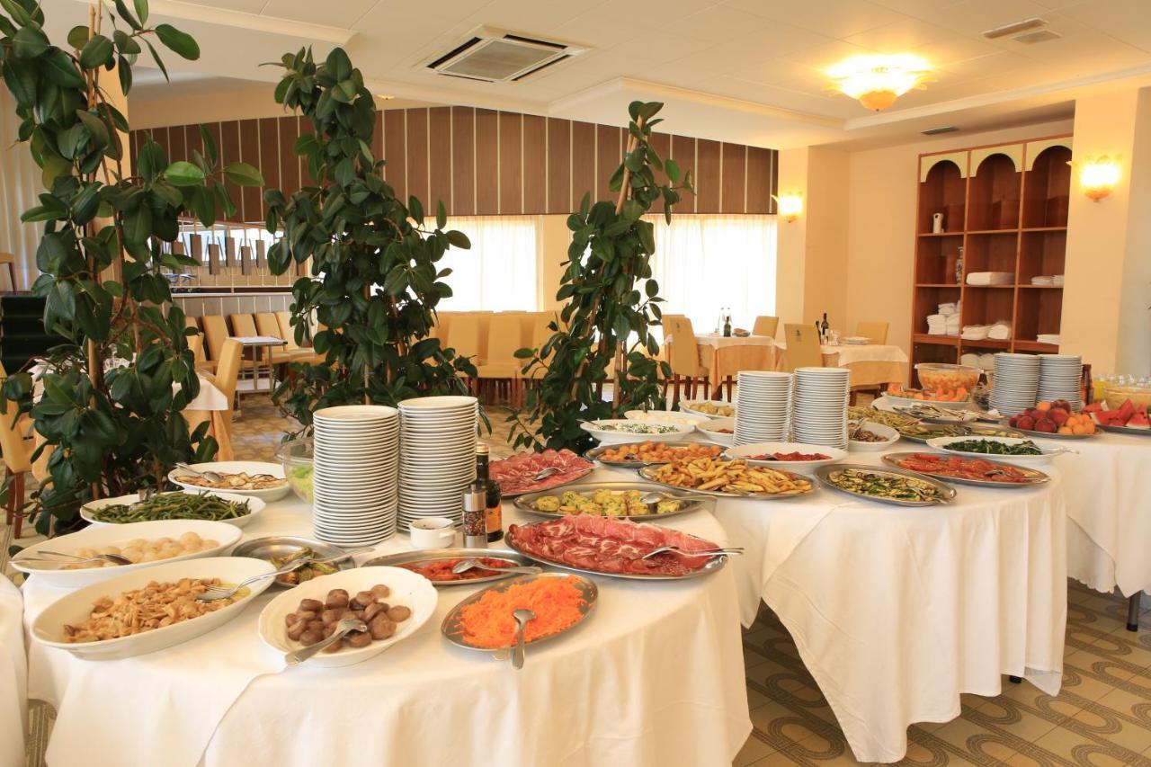 Hotel Calabresi سان بنيديتّو ديل ترونتو المظهر الخارجي الصورة